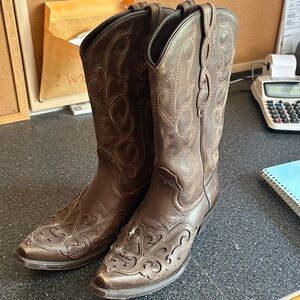 Ariat Dark Brown Embroidered Western Boots